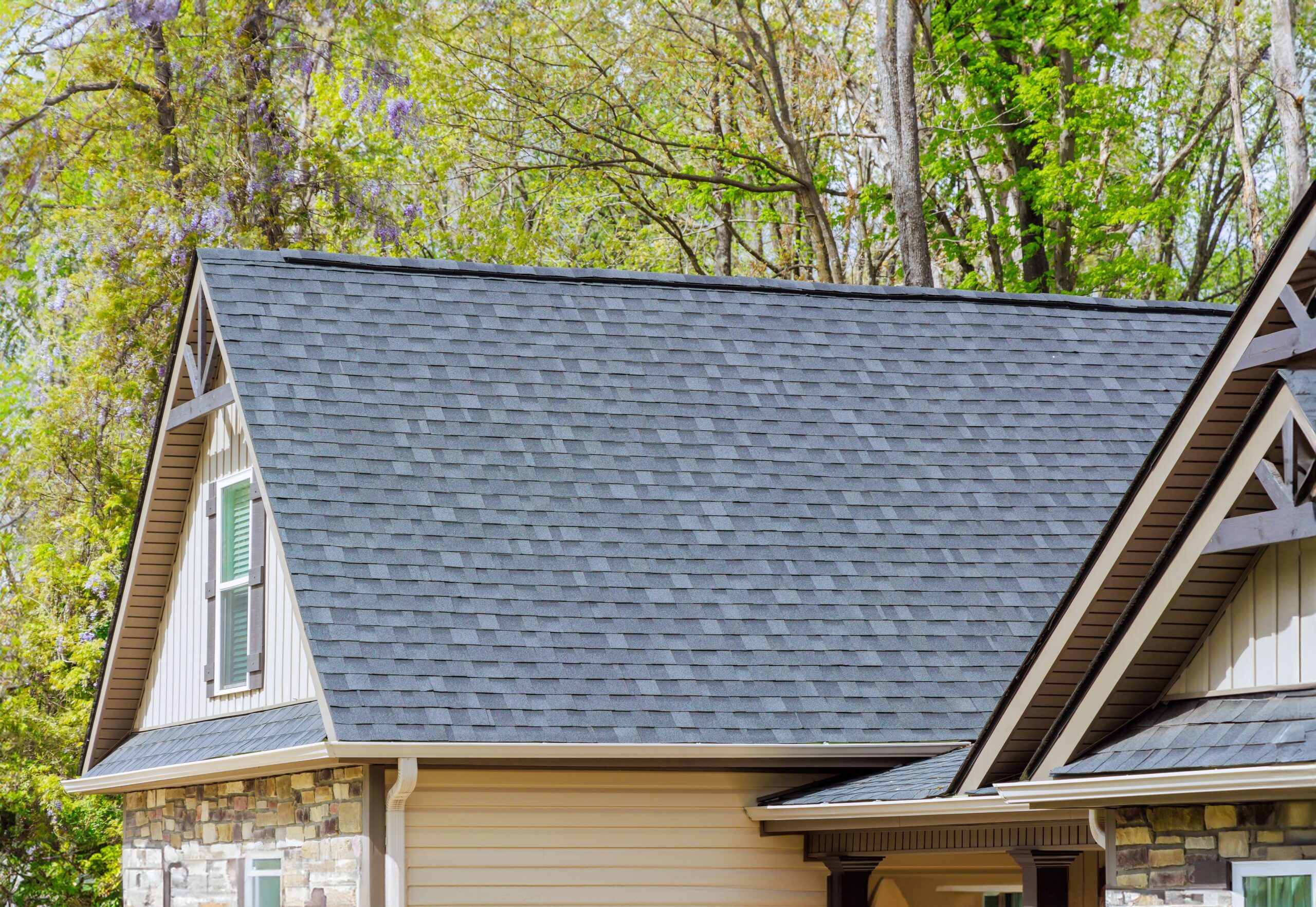 Ultimate Guide to Choosing the Right Roofing Material